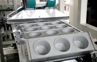 山東餐盒機(jī)哪家性價比高，真空成型機(jī)廠家推薦
